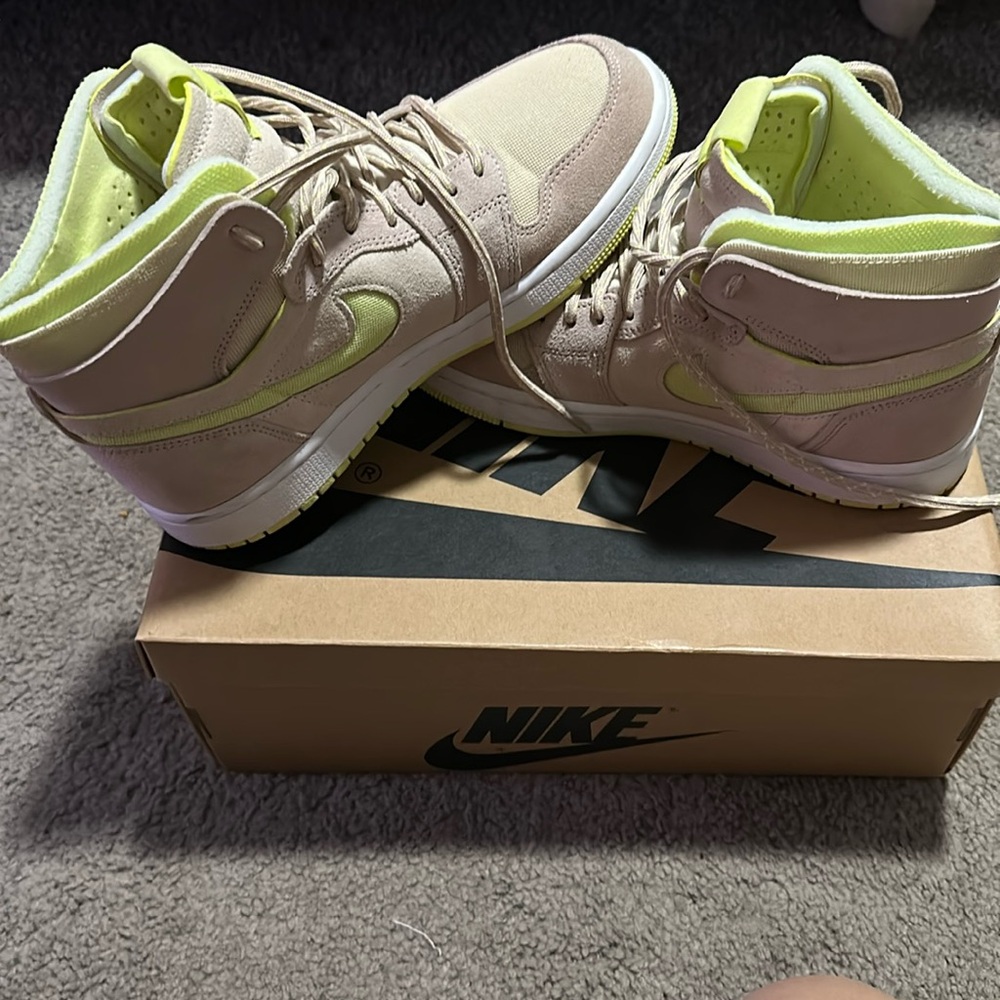 Nike Air Jordan, Size 8.5